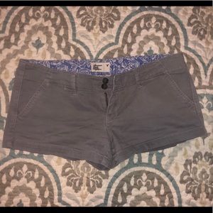 A&E Women’s Short size 4